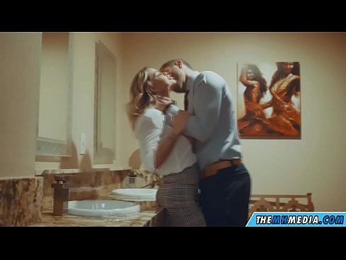 ❤️ Kad krūtiska blondīne pavedina tevi publiskā tualetē ❤️ Porno pie lv.fuxporn-com.ru